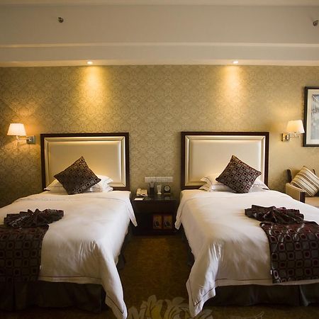 Country Garden Phoenix Hotel Maoming Екстериор снимка