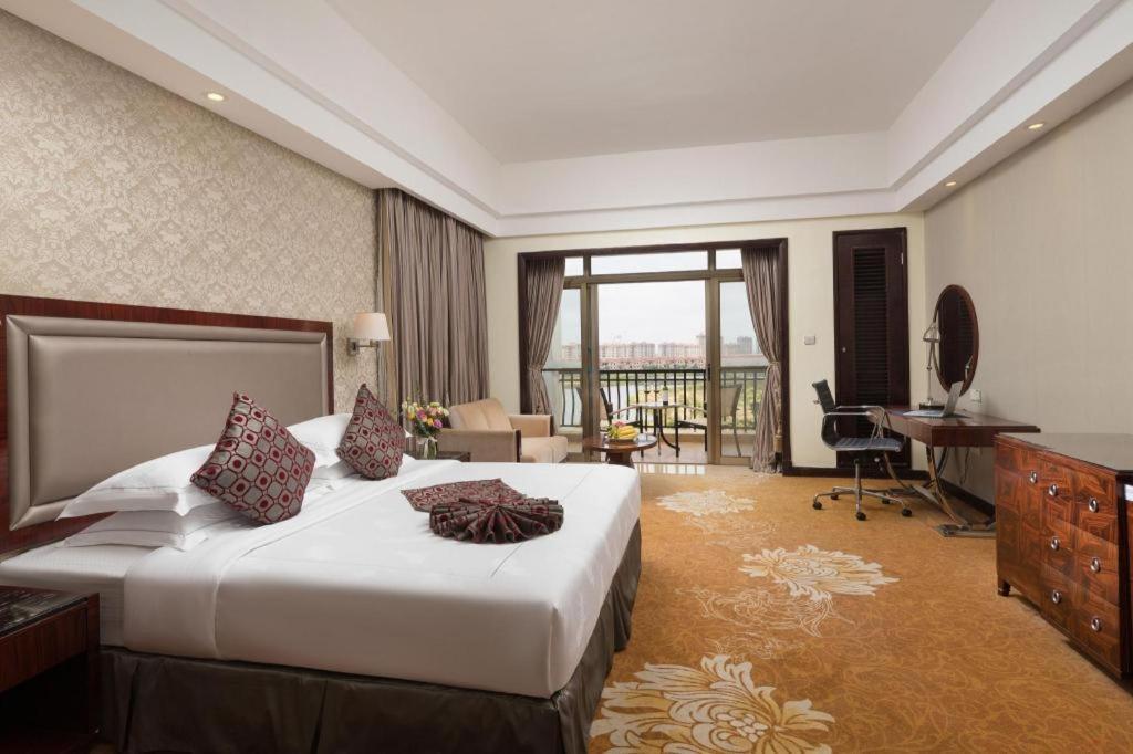 Country Garden Phoenix Hotel Maoming Екстериор снимка